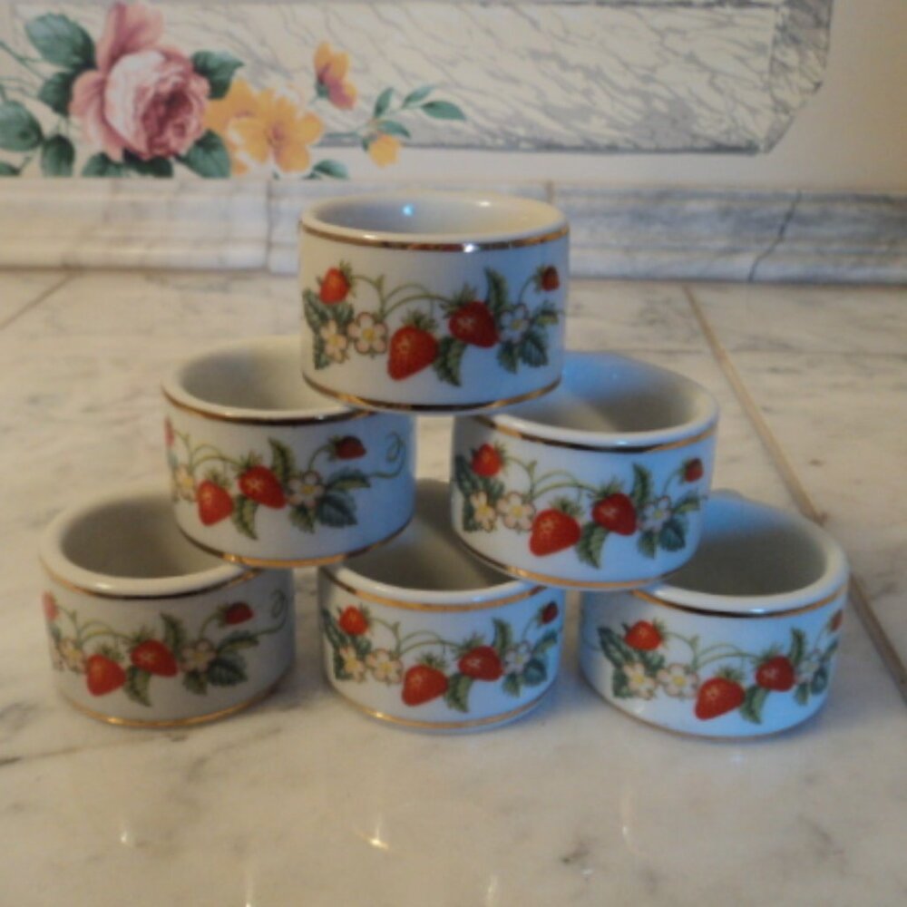 vintage porcelain napkin holders~ Avon